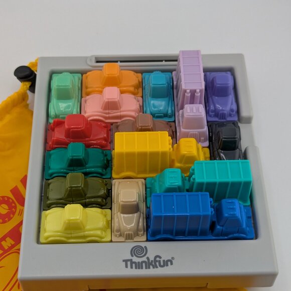 Rush Hour Game by ThinkFun – Complete, w/ Travel Bag! - Picture 2 of 4